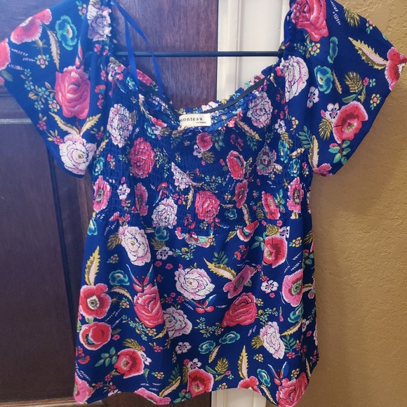 Shirt - Picture 1 of 1